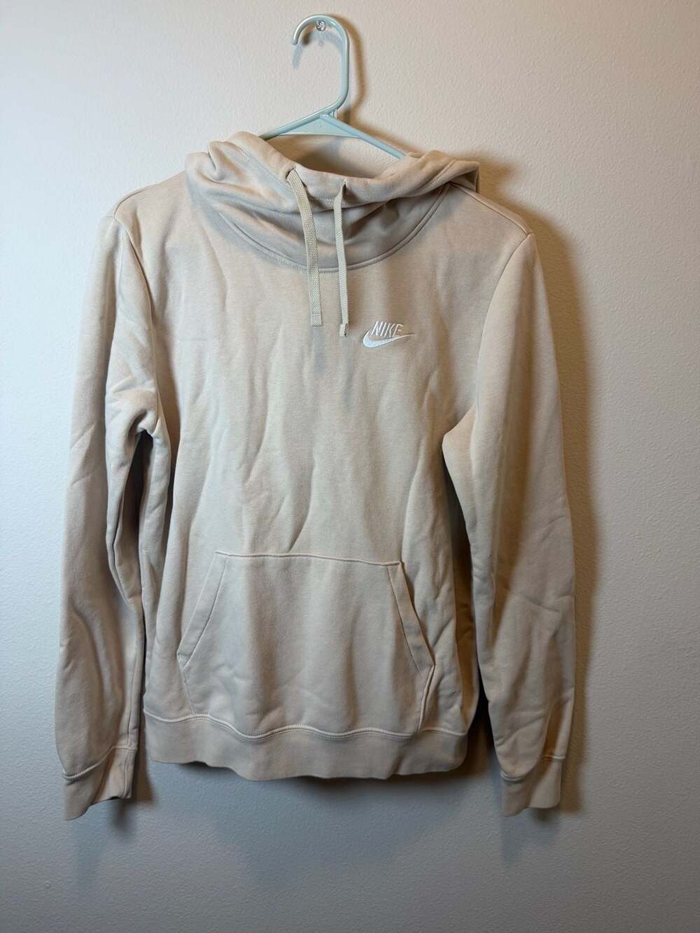 Nike Women's Club Fleece Funnel-Neck Pullover Hoodie Sanddrift Beige Small